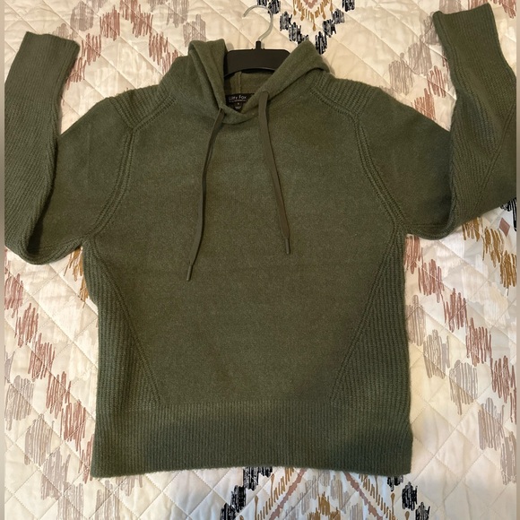 Witty Fox Women's Textured Hoodie Sweater. Green. Size Small. NWOT - Picture 1 of 10